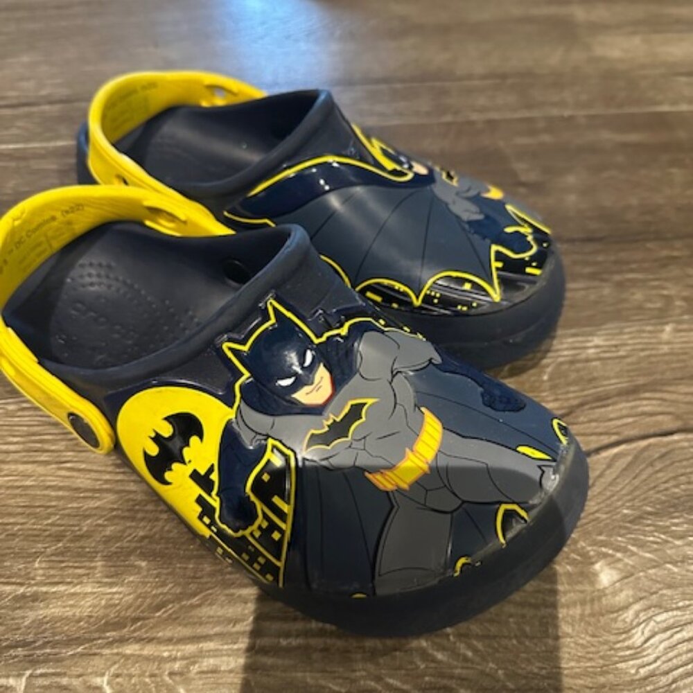 Batman crocs size 2 youth